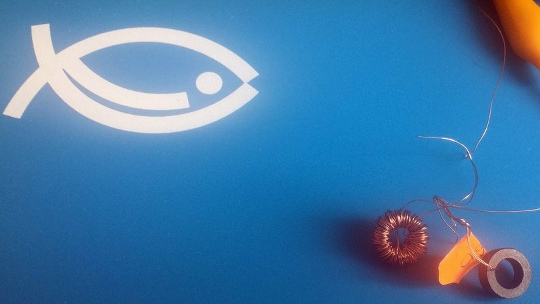 Ферритовое кольцо с обмоткой.